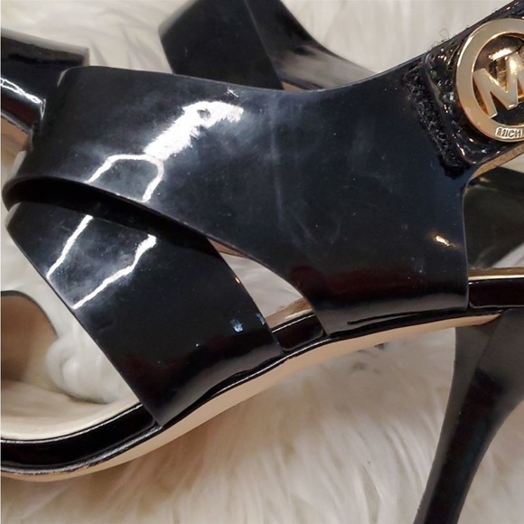 Michael Kors Joselle Open Toe Black Patent Leather Sandals Heels 7 MK shoe gold - Picture 5 of 11